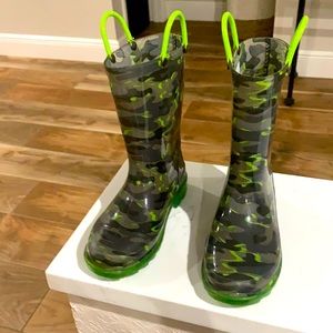 Western Chief light up rain boots